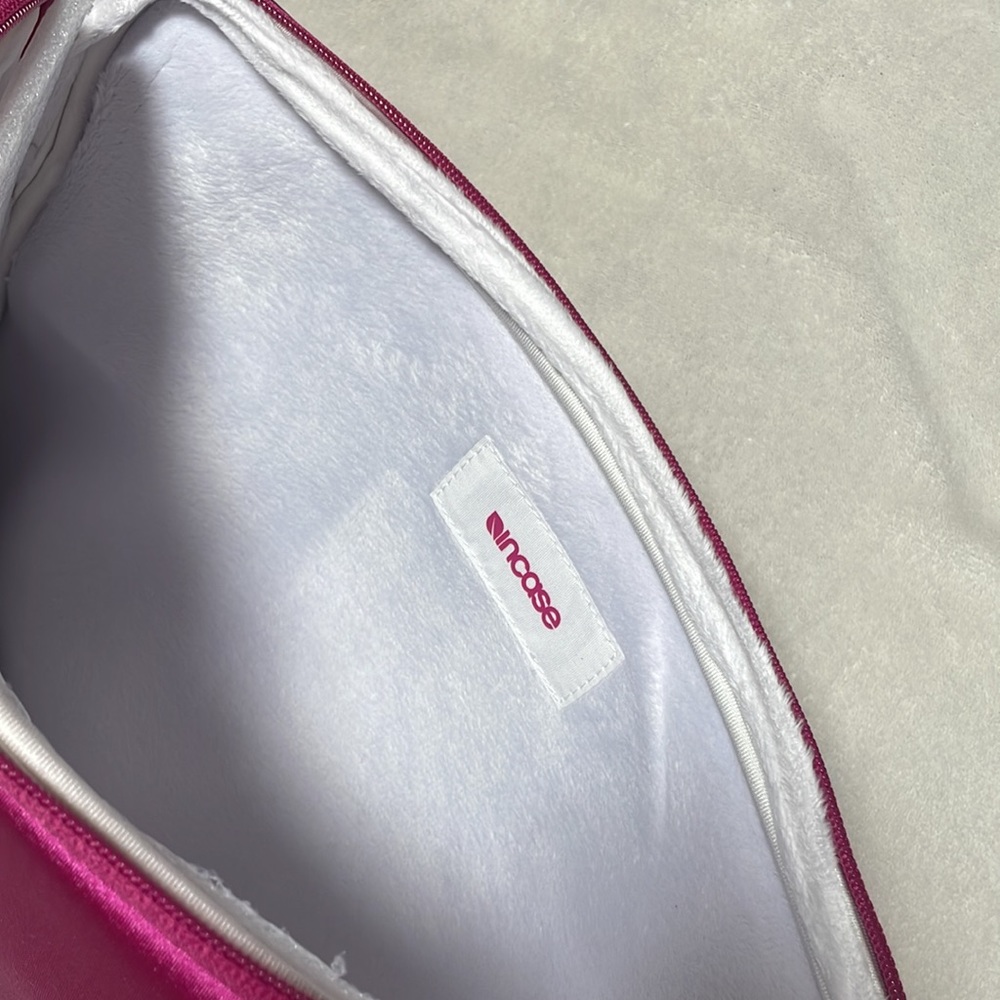 Pink Laptop Case - Picture 5 of 6